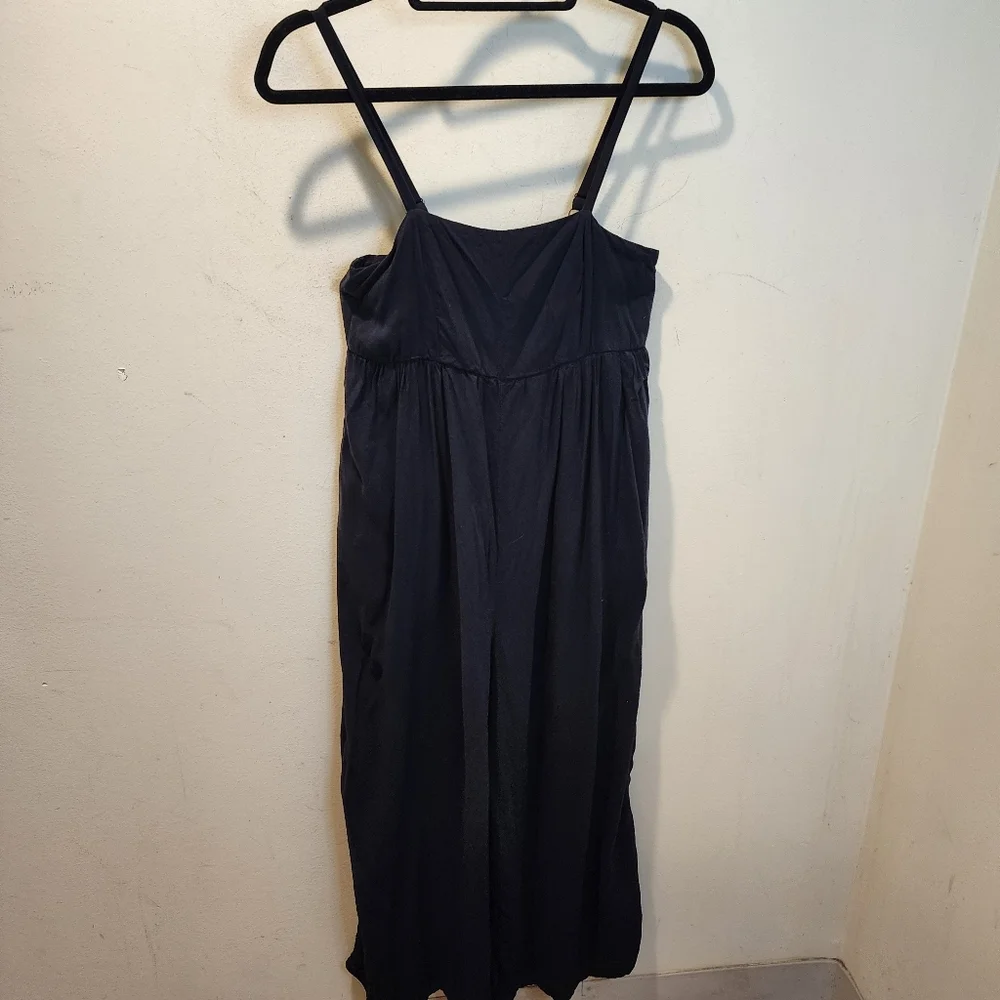 Urban Outfitters elegant black